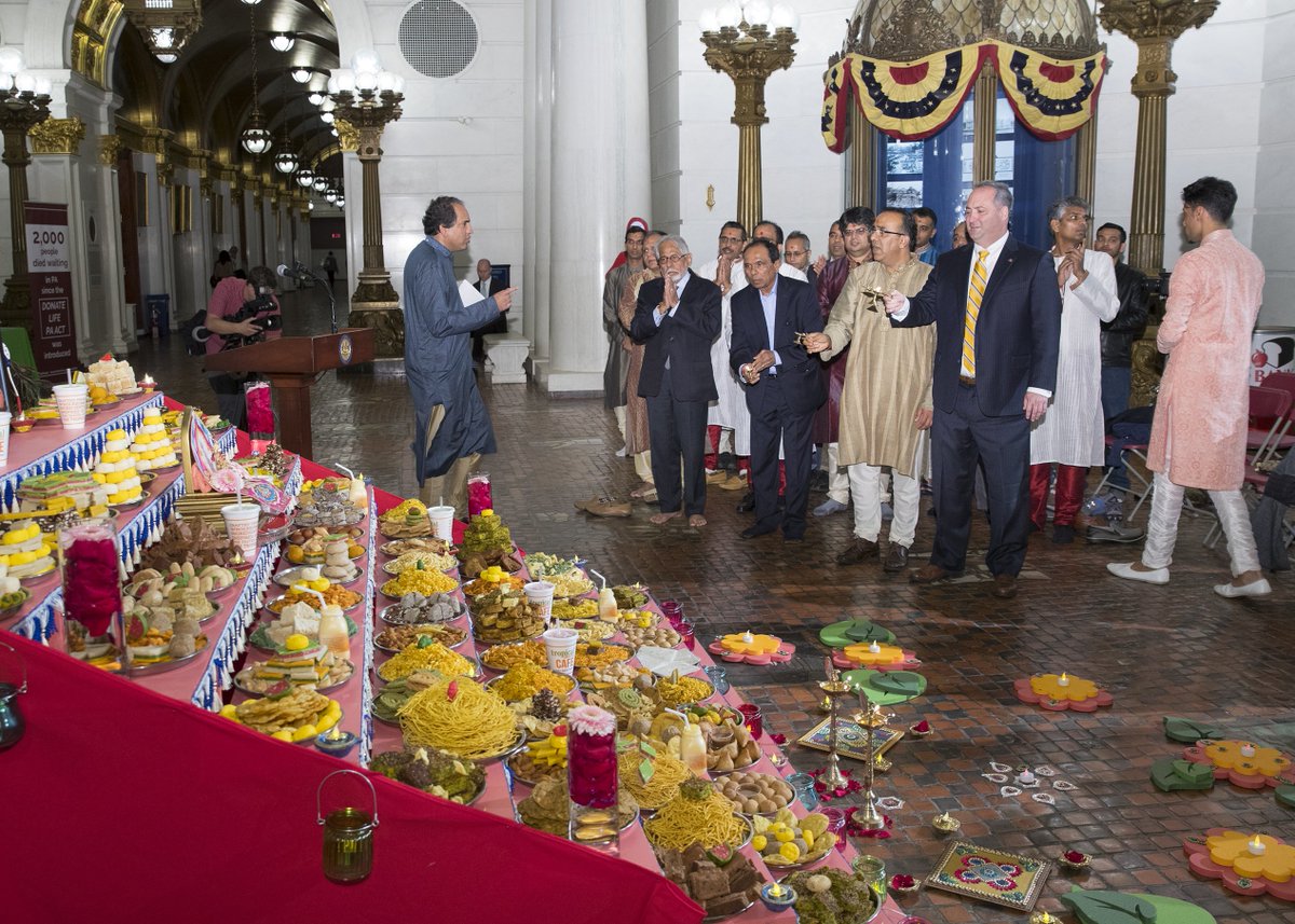 chuckmcilhinney's tweet photo. Sen McIlhinney takes part in “Diwali in Harrisburg” along with Dipesh Pandya, BAPS Swaminarayan Sanstha, &amp; their volunteers. https://t.co/VaWuyM3QlB