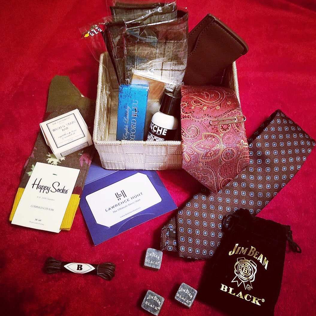 HopeRises_org's tweet photo. Halloween Bash silent auction will NOT be scary. Check out the gentleman’s accessory box curated by @JoshuaAngPrice! https://t.co/VAT1gQO0Jm https://t.co/kaaBzRSMSL