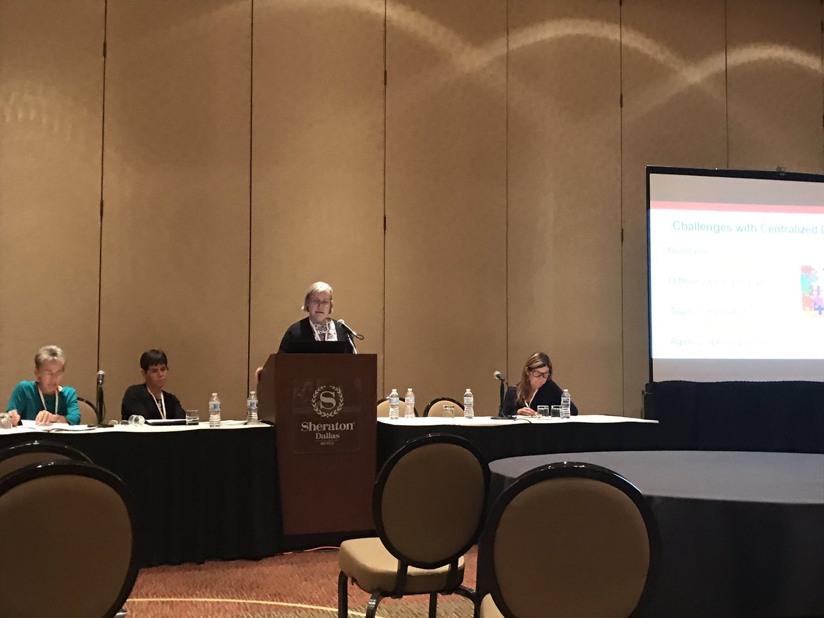 kimberlybgibson's tweet photo. @UofDenver Field "We have tornados,  but no crystal ball" - discussing the complexities of #SWFieldEd #APM17 https://t.co/rdxE3qojdG
