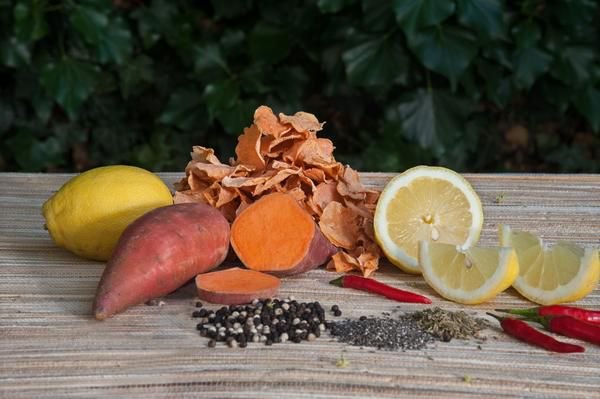 Naturlichanders's tweet photo. Who doesn't love sweet potatoes? We do and our #sweetpotato #chips are incredibly #yummy and #healthy >> https://t.co/g4vtHmN3TY https://t.co/tiq7BVbjYK