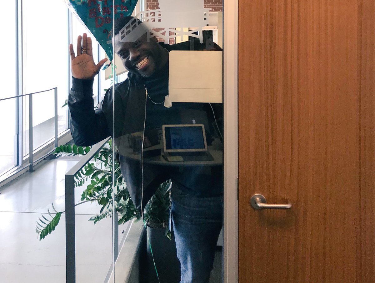 JenP's tweet photo. He’s back! #FWD2017 #YesWare @TwitterLA https://t.co/JtfTKHyjcH