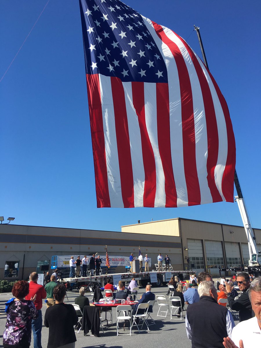 WdesRosiers's tweet photo. Takes my breath away every time I see it : Old Glory. This is the largest free hanging American flag in the world! Made in PA with #energy from PA #NaturalGas wells. #ENERGYforPA @ScottFMartin @SenScottWagner @RepBloom @energy_builders @CBEC_Cat @TobyMack1 https://t.co/11KJuEwnH1
