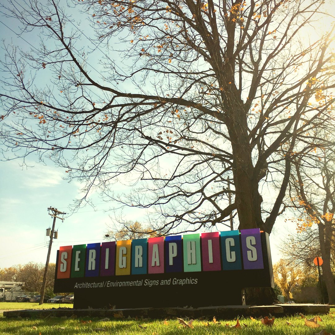 Serigraphics_'s tweet photo. Hope you’re enjoying this beautiful fall day! 🌞🍁🍂
#warmfallday #beautifulfallday #minnesotafalldays #vintagesignage #serigraphics_ #signs https://t.co/liQanbdBFf