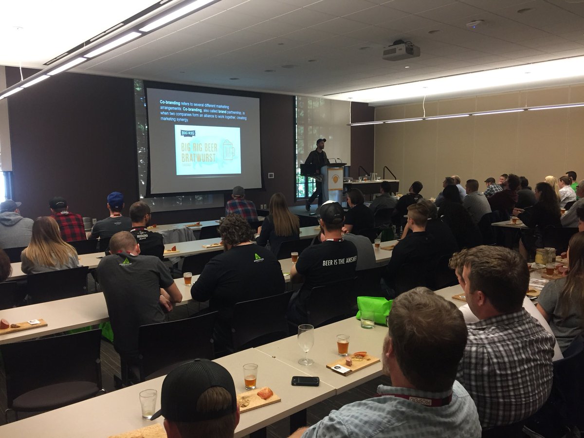 Packed room for our #craftbeer &amp; food pairing session @ #ocbc2017 <a href="/SeedToSausage/">Michael McKenzie</a> <a href="/frontenaccfdc/">Frontenac Business Services</a>