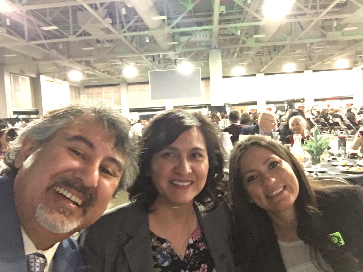 Beautiful talk, Yajaira Sierra-Sastre!#SACNAS2017 #SACNASTailwinds. Christina Villalobos in the middle.