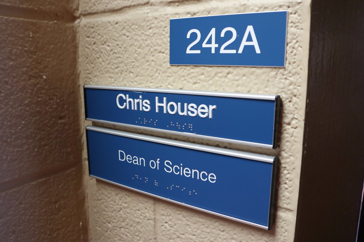 uwinscience's tweet photo. It doesn't look good for @houserchrisa @forensicuwindso Mock Crime Scene. #DustingForPrints #HeDidIt #Guilty #LaunchNoShow #WindsorScience https://t.co/zDuwNHuRXj