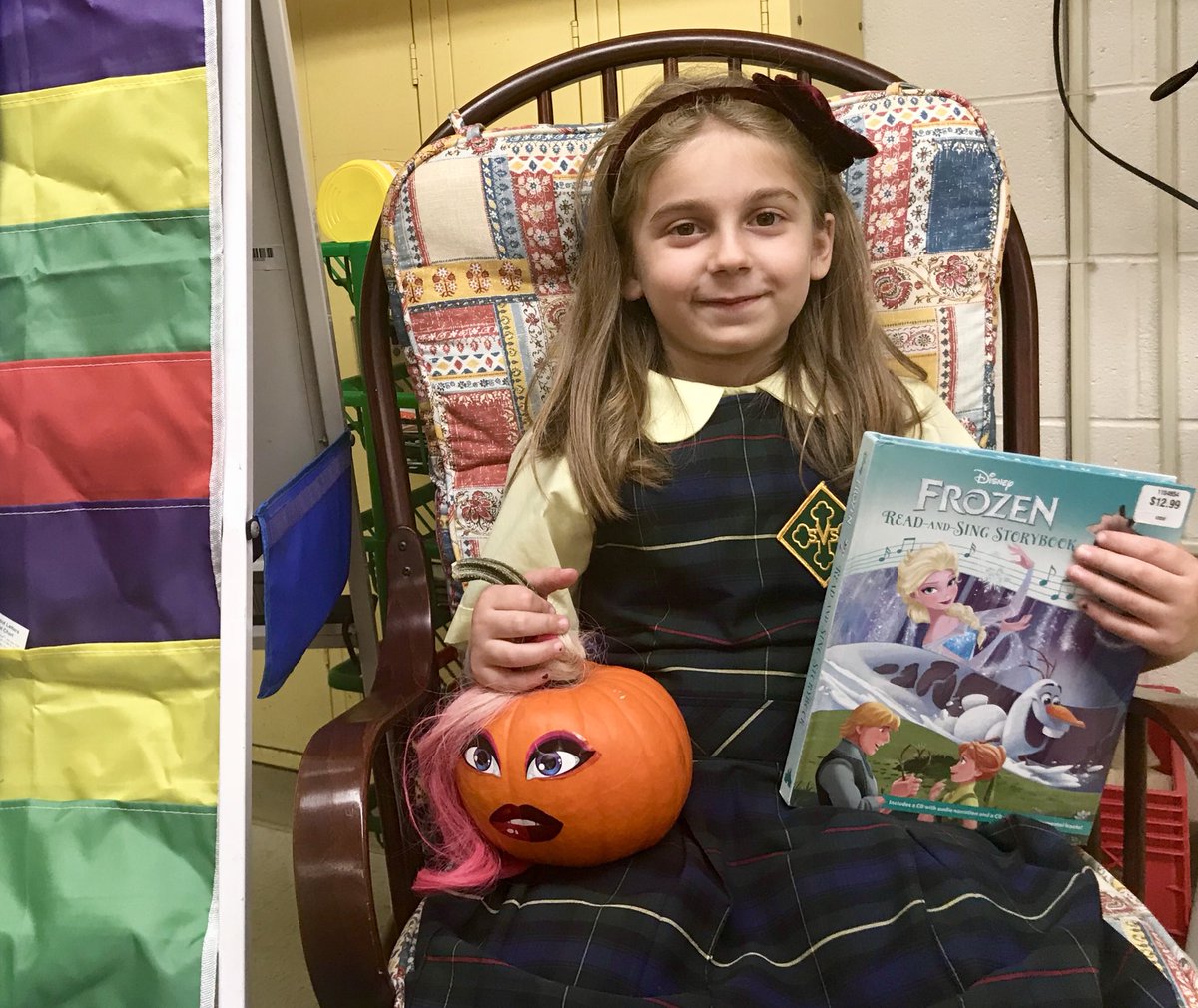 SVScrusaders's tweet photo. KA has Fall fever!! Turning our favorite storybook characters into pumpkins! #pumpkinsonparade https://t.co/MbdqzuqiwE
