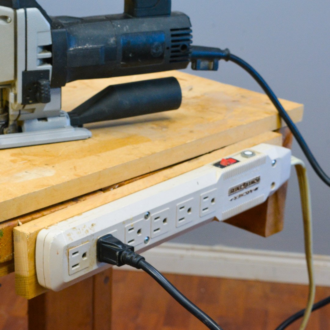 woodworkweb's tweet photo. TIP: Power-bars
So much of our woodworking depends on electricity now, so why not affix a power-bar to the workbench! #woodworkweb #woodwork https://t.co/jKc3IjFya7