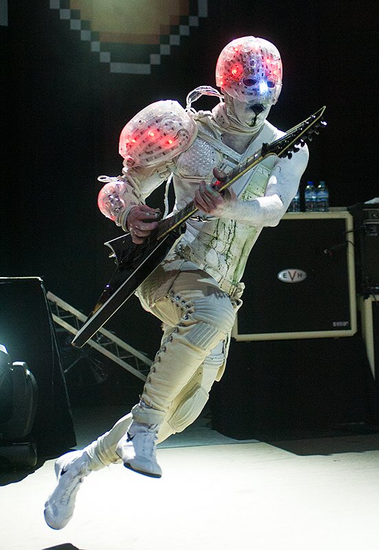 I feel like Wes Borland's costumes are extremely under-appreciated. 