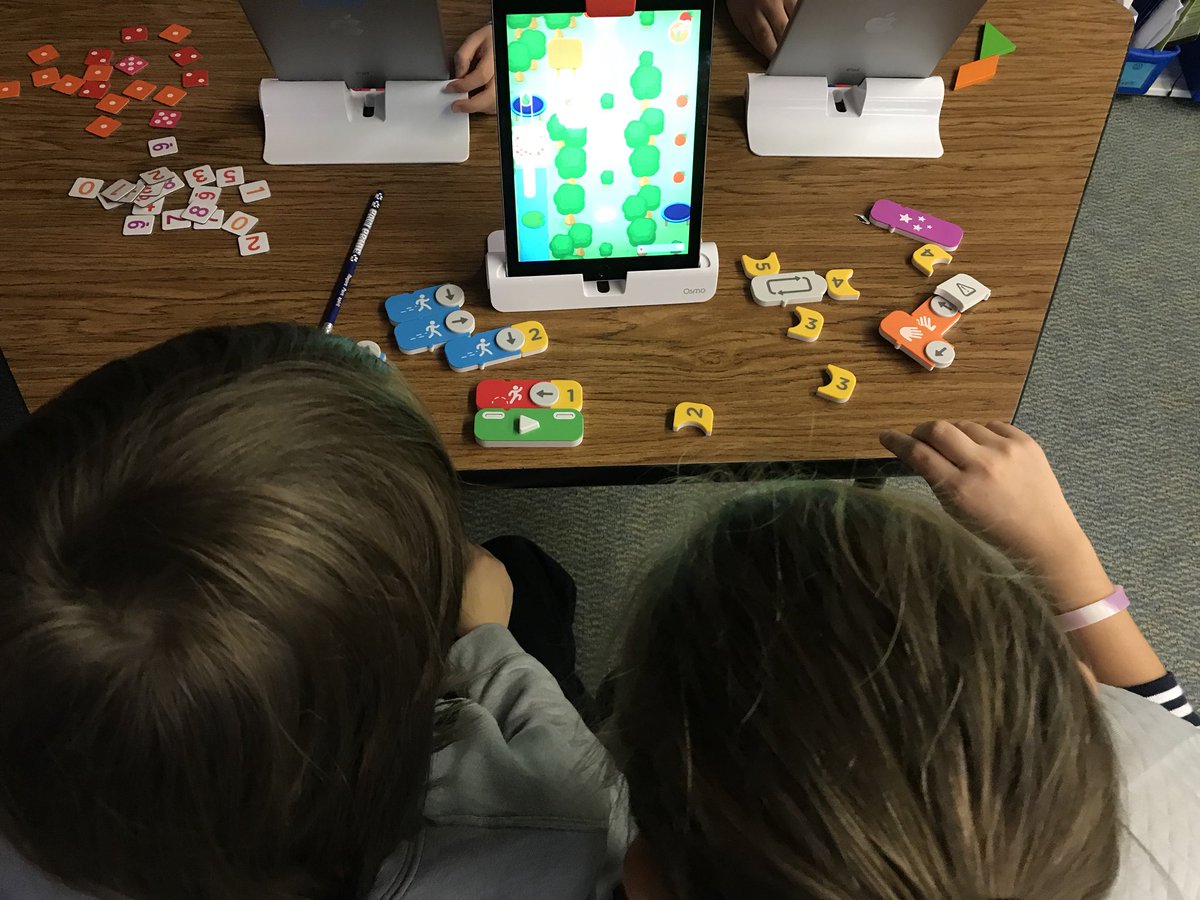 99577rossco's tweet photo. Coding and robotics playgrounds with 4th graders in Anchorage #aklearns https://t.co/AmKJdVJ0bG