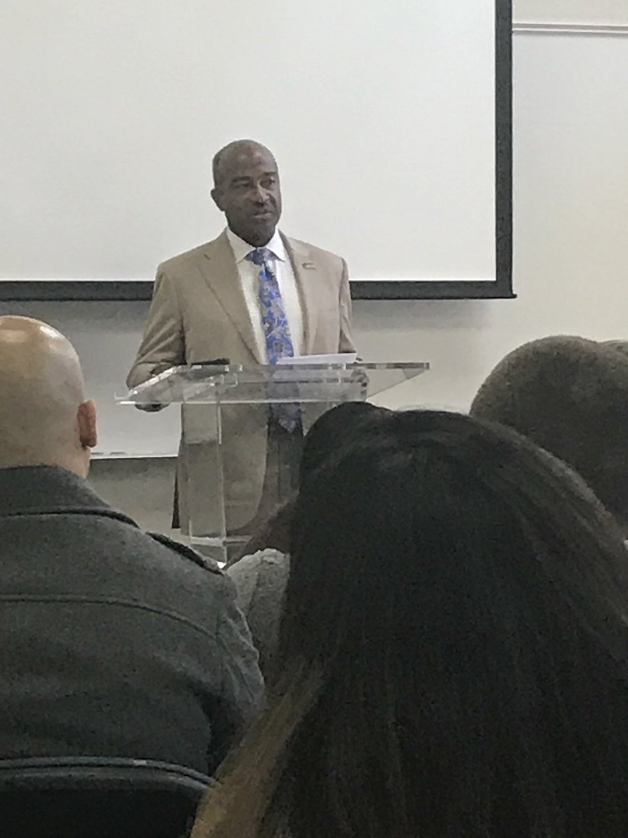 Leadership_Sac's tweet photo. Education &amp; Innovation Day!  #LS17 learning from @UCDChancellor Gary S. May &amp; @LosRiosColleges Chancellor Brian King https://t.co/E9sYOVot8y