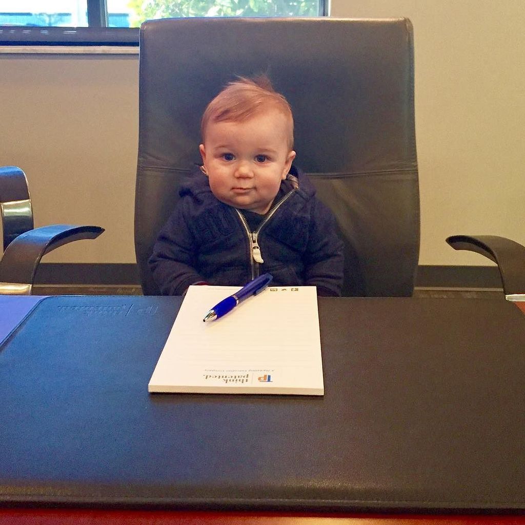 KatesPlaters's tweet photo. I just got called in by the #boss 😳

#ceo #coo #cfo #cto #cmo #yougettgeidea #thiskidrunstheshow #bossbaby #notabe… https://t.co/XYgwzD88TH https://t.co/79dr8iSCw9