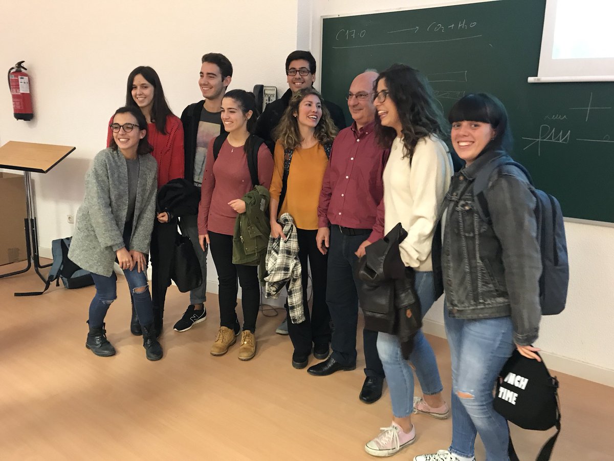 Lluis Montoliu (@lluismontoliu) on Twitter photo No es futbolista, ni cantante, es un científico, y los estudiantes hacen cola para sacarse fotos con él-> Francis Mojica hoy en <a href="/UAM_Madrid/">UAM Autónoma Madrid</a> No es futbolista, ni cantante, es un científico, y los estudiantes hacen cola para sacarse fotos con él-> Francis Mojica hoy en <a href="/UAM_Madrid/">UAM Autónoma Madrid</a>