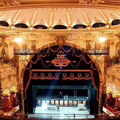 hhickmore's tweet photo. My #OperaPassion began on the left @operadeparis 10yrs ago; now focussed on the right @E_N_O. Cheers to #OperaPassionDay @bbcarts @BBCRadio3 https://t.co/xFbnB0KDVJ