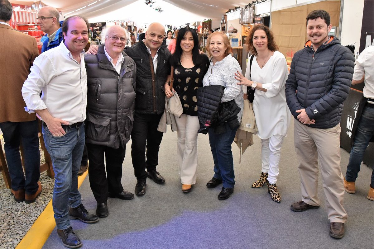 bolichealberto's tweet photo. Un año más Alberto y su Familia participando de este exitoso evento gastronómico #BALC2017
Felicitaciones por la convocatoria!!! https://t.co/Wb9nff0JA4
