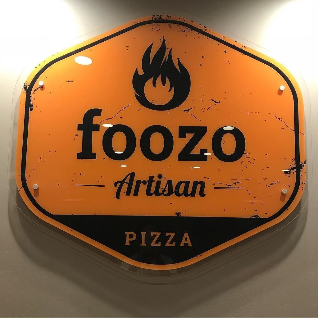 eatfoozo's tweet photo. We almost ready....#foozo #cheflife #artisianpizza #chefassaf #itsgoingtobeamazing #2moredays https://t.co/UwGtos2j47 https://t.co/6HJYjCxfqE