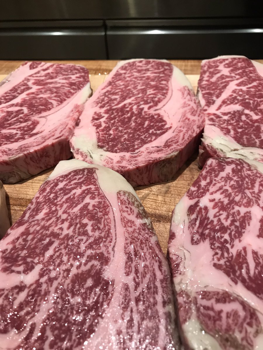VladTheButcher's tweet photo. 21 Days dry aged A5 Wagyu Ribeye https://t.co/OuY7yu4k9l