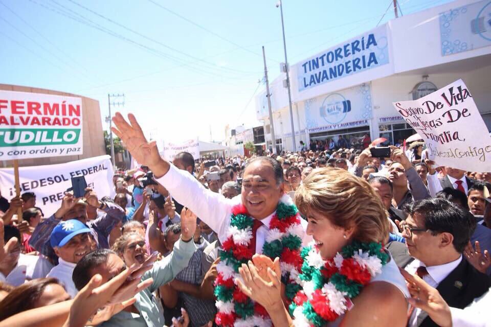 _FerminAlvarado's tweet photo. Muchas gracias a tod@s los que hicieron posible una destacada participación del 
#PRI #Acapulco #Astudillo2doInforme #GuerreroConResultados https://t.co/VZ15vFkf47