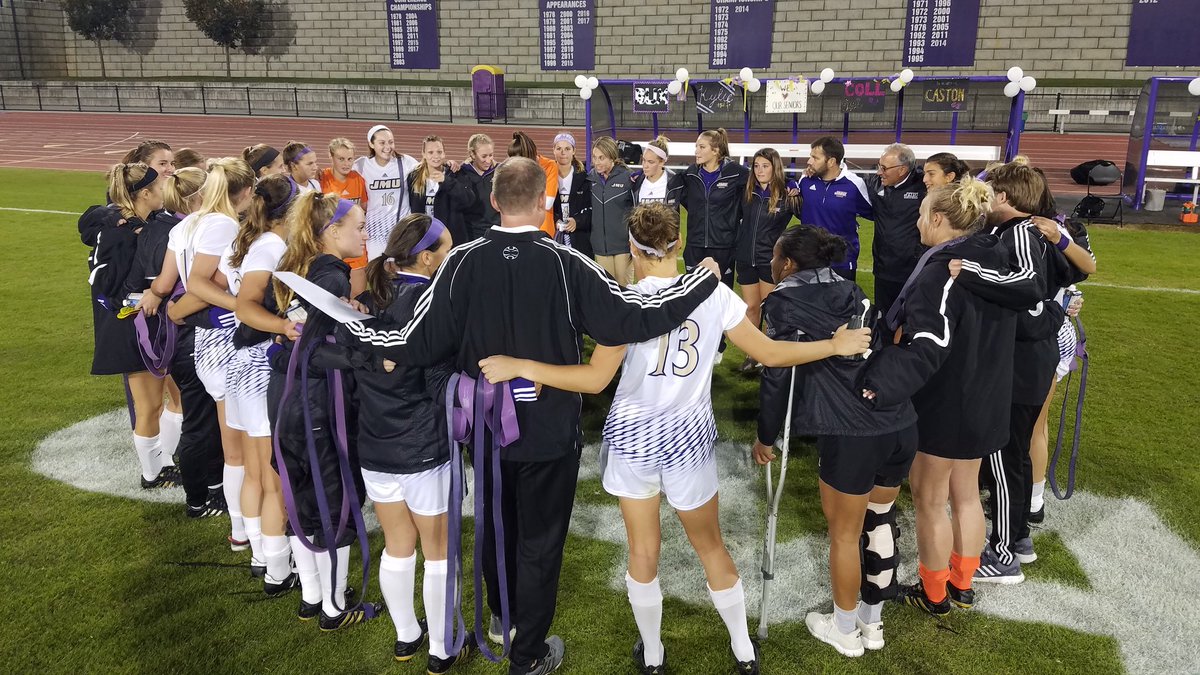 JMUWSoccer's tweet photo. #HappyHuddle as the Dukes clinch a berth in the CAA Tournament with their dramatic 2-1 win over second-place Drexel! https://t.co/6oYHTJ7U0p