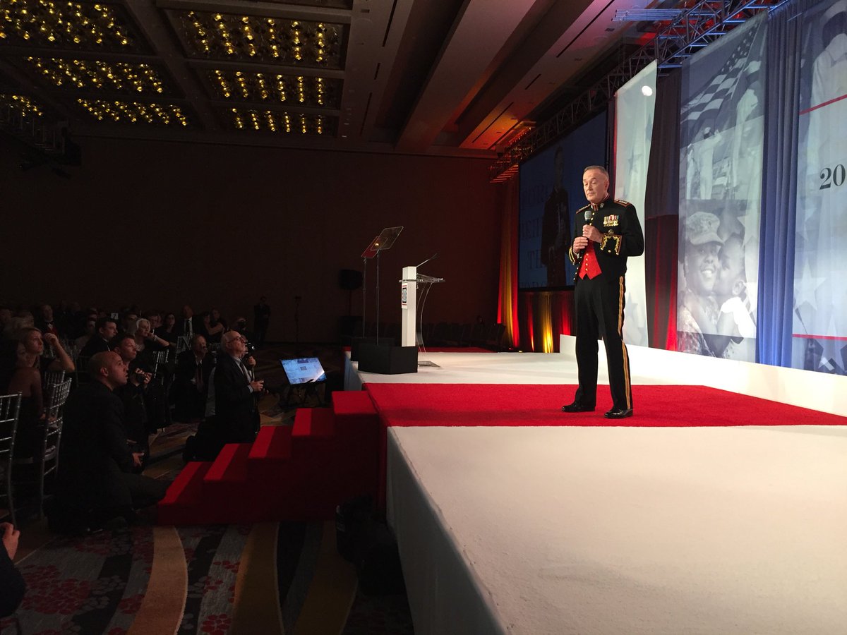 GaramoneDODNews's tweet photo. .@thejointstaff Gen. Joe Dunford thanks USO for proving America’s support, appreciation to service members worldwide. #USOGala https://t.co/uhzS0eydbC