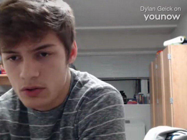 1DLooovvee's tweet photo. 🔴 LIVE Dylan Geick on #YouNow https://t.co/oRRA6LVA9Y https://t.co/g40qaBlC4l