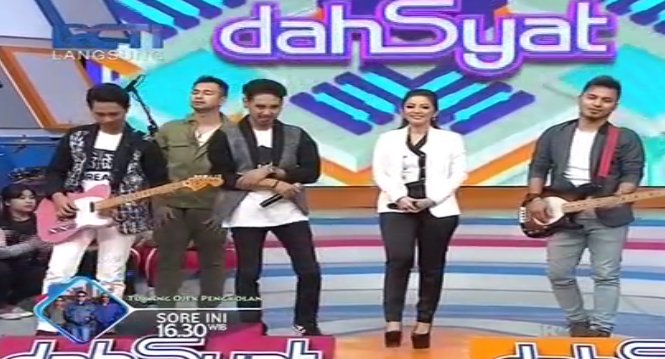 MUDEInIndonesia's tweet photo. Yuk sekarang kita dengarkan "Cinta Putih" dari Gub3rnur Ft. Kristina. #JumatHaveFun https://t.co/o3xYh1JYdg
