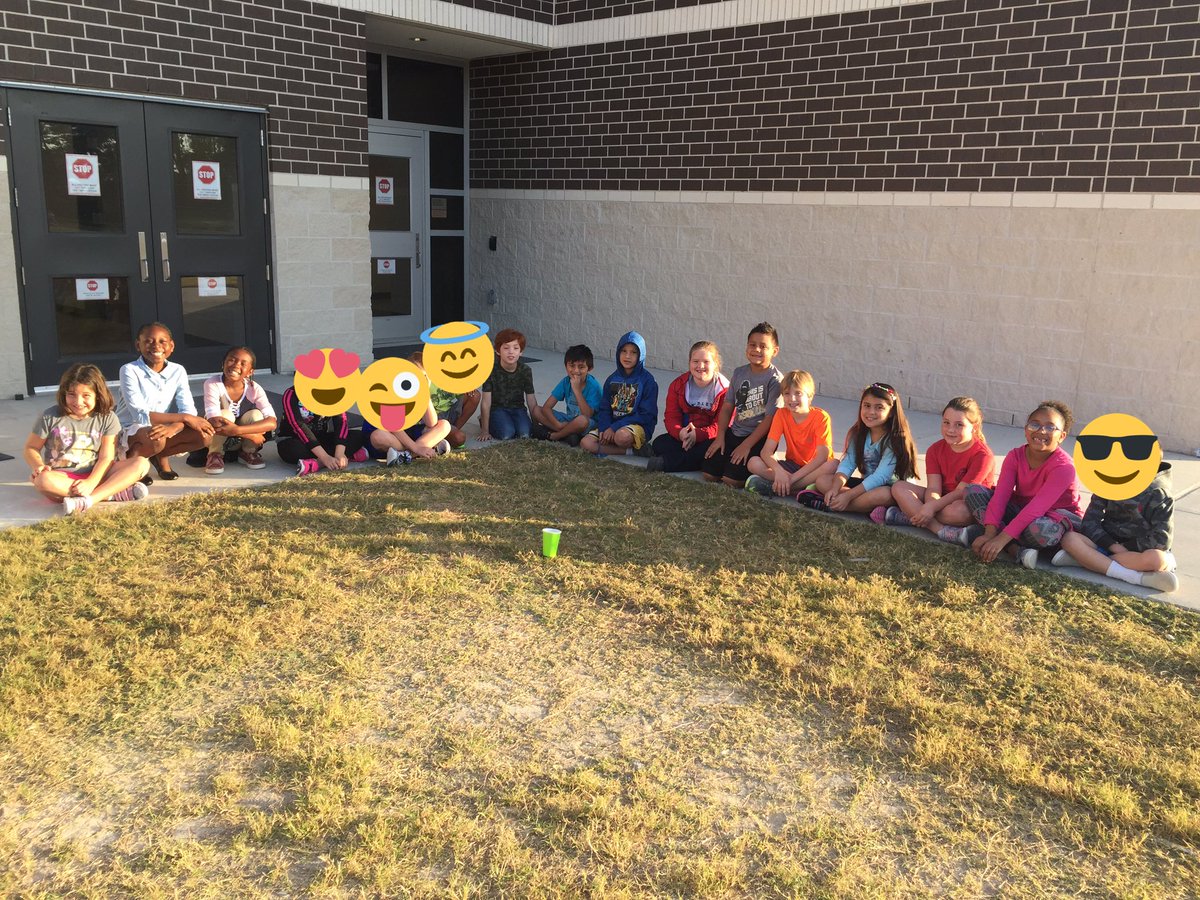 MSarahSutton's tweet photo. Today we saved a frog!  We found him in the hallway and as a class we took him back outside.  I ❤️ their sweet hearts!  #notaclasspet https://t.co/WI12tmb9UA