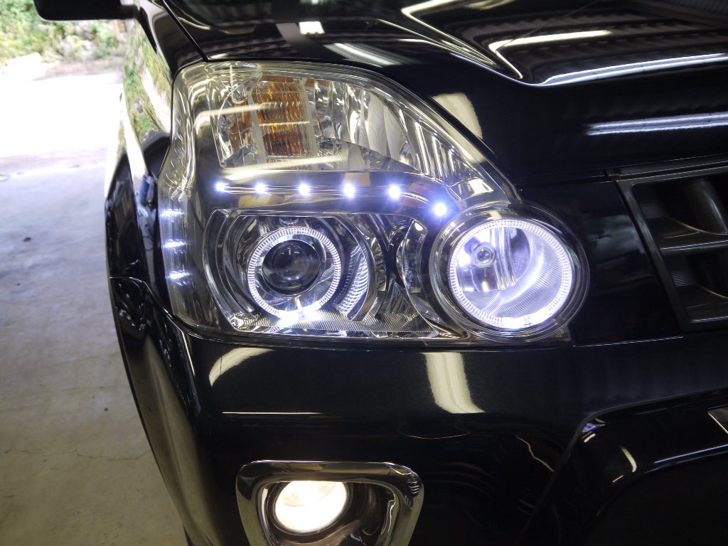 ガレージエバーグリーン エクストレイル加工ヘッドライトのお取り付けです 日産 T31エクストレイル前期 エクストレイル イカリング Led加工 クリーニング ヘッドライト ガレージエバーグリーン