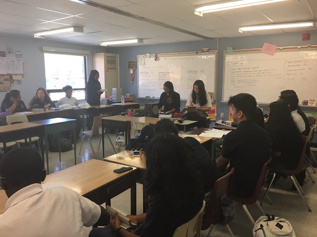 StephSilliker's tweet image. Debate Thursday! #preIBgrade10 #thinkingthinking #studentsteachingstudents