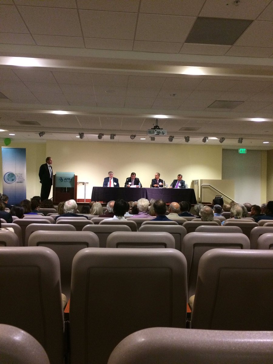 SDWorldAffairs's tweet photo. Our #sdwac #NAFTA panel. Informative and eye-opening info,the Mexico, Canada and US trilateral relationship is clearly important and needed https://t.co/BkZbU7IXKm