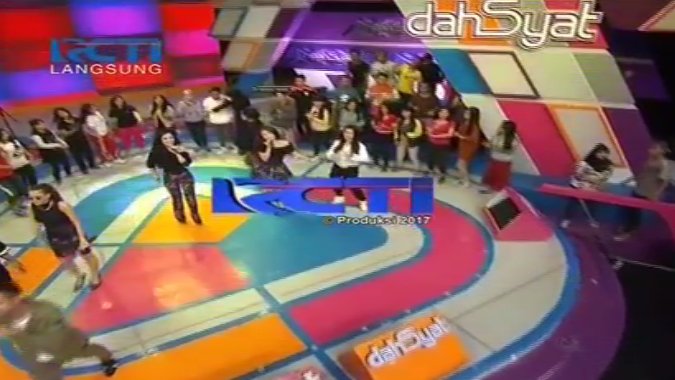BaperRCTI's tweet photo. Terima kasih sudah menyaksikan dahSyat hari ini. Sampai bertemu lagi hari Senin di jam yg sama, jam 07.15 WIB. Happy Weekend!

#JumatHaveFun https://t.co/OBgcLGJGAy