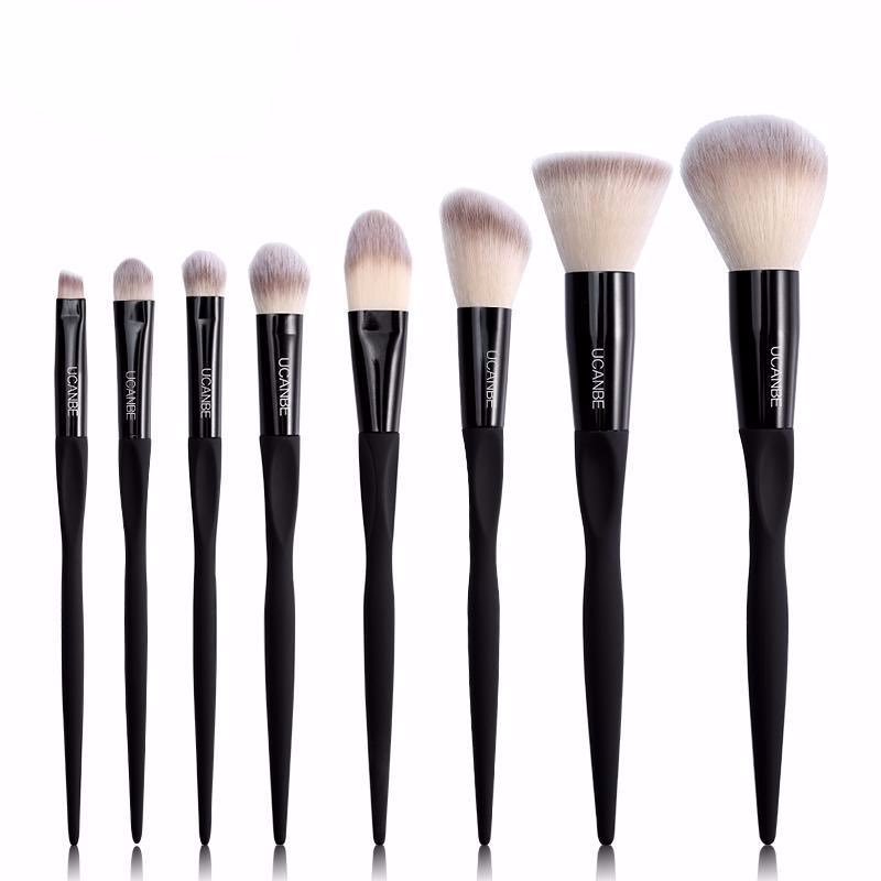 MakeupworldCo's tweet photo. Comment "I ❤️" If you adore this 8 piece Matt black brush collection. https://t.co/TtiqOLyGQE