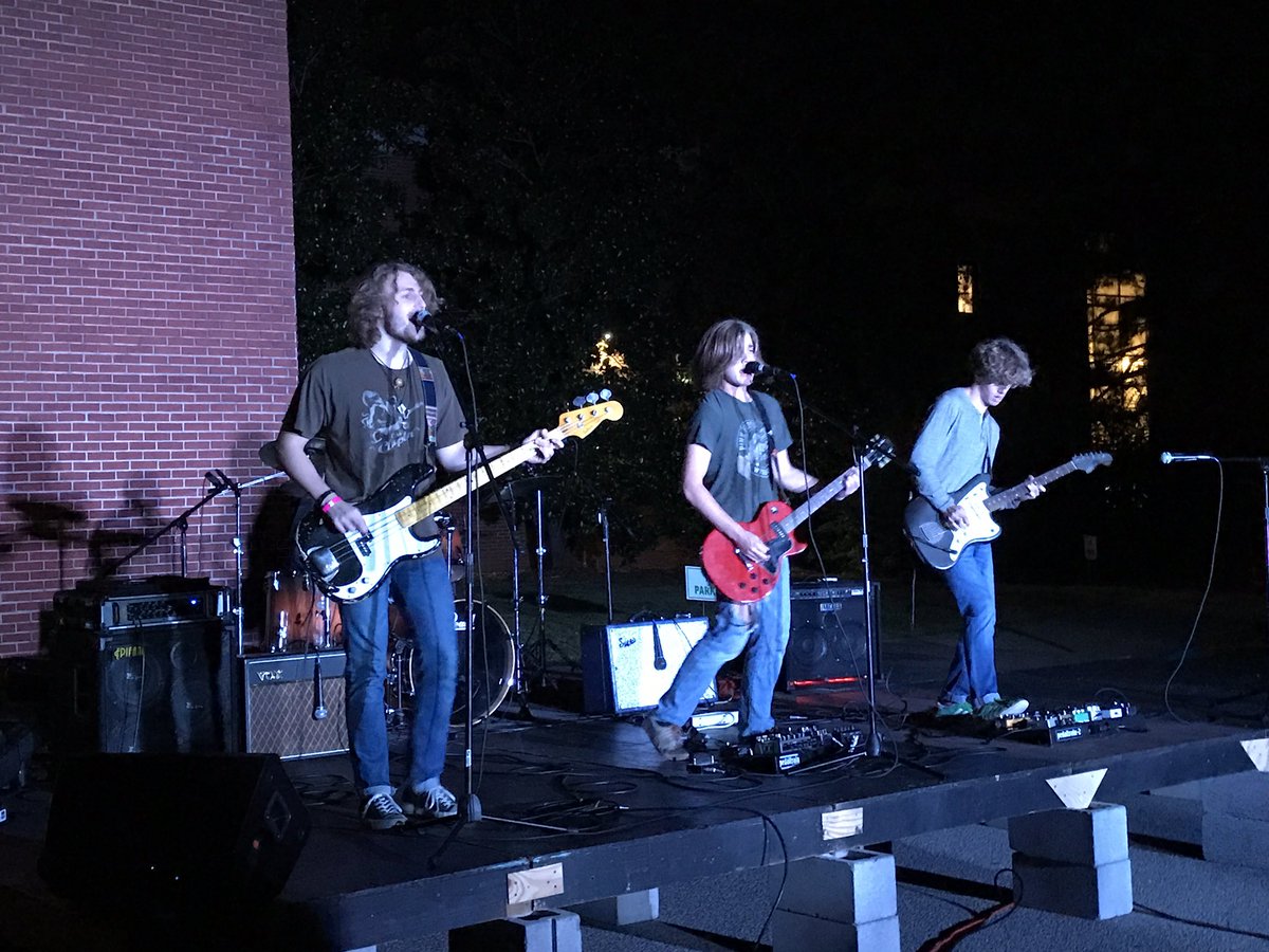 Amanda Hood tweet media