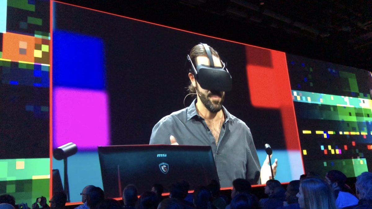 benjaminvincent's tweet photo. #projectsidewinder La #VR #360 libérée du pied de la caméra. On peut se pencher, se baisser... stupéfiant ! #AdobeMAX https://t.co/IrZv4ZElmi