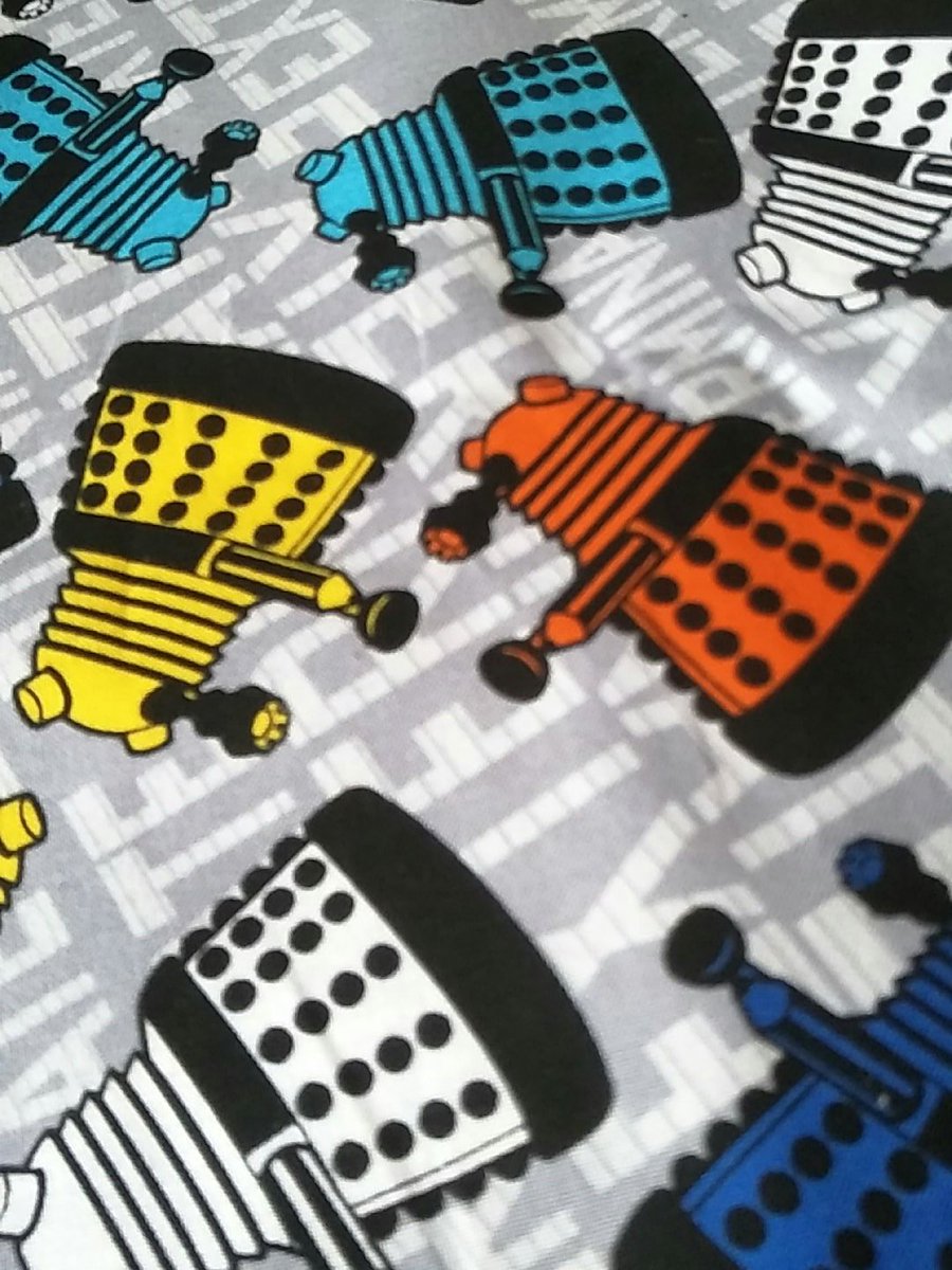 sexyasianminx's tweet photo. You know you're a mummy nerd when you start making a dress with daleks using Halloween as an excuse #nerdymilf #nerdsarecool https://t.co/nlgVCt5ie7