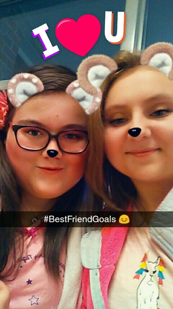 LovinJerika's tweet photo. @Pink5Ash #Snapcchat #BestFriendGoals 😍💋😊 https://t.co/ecyMUtsHV2