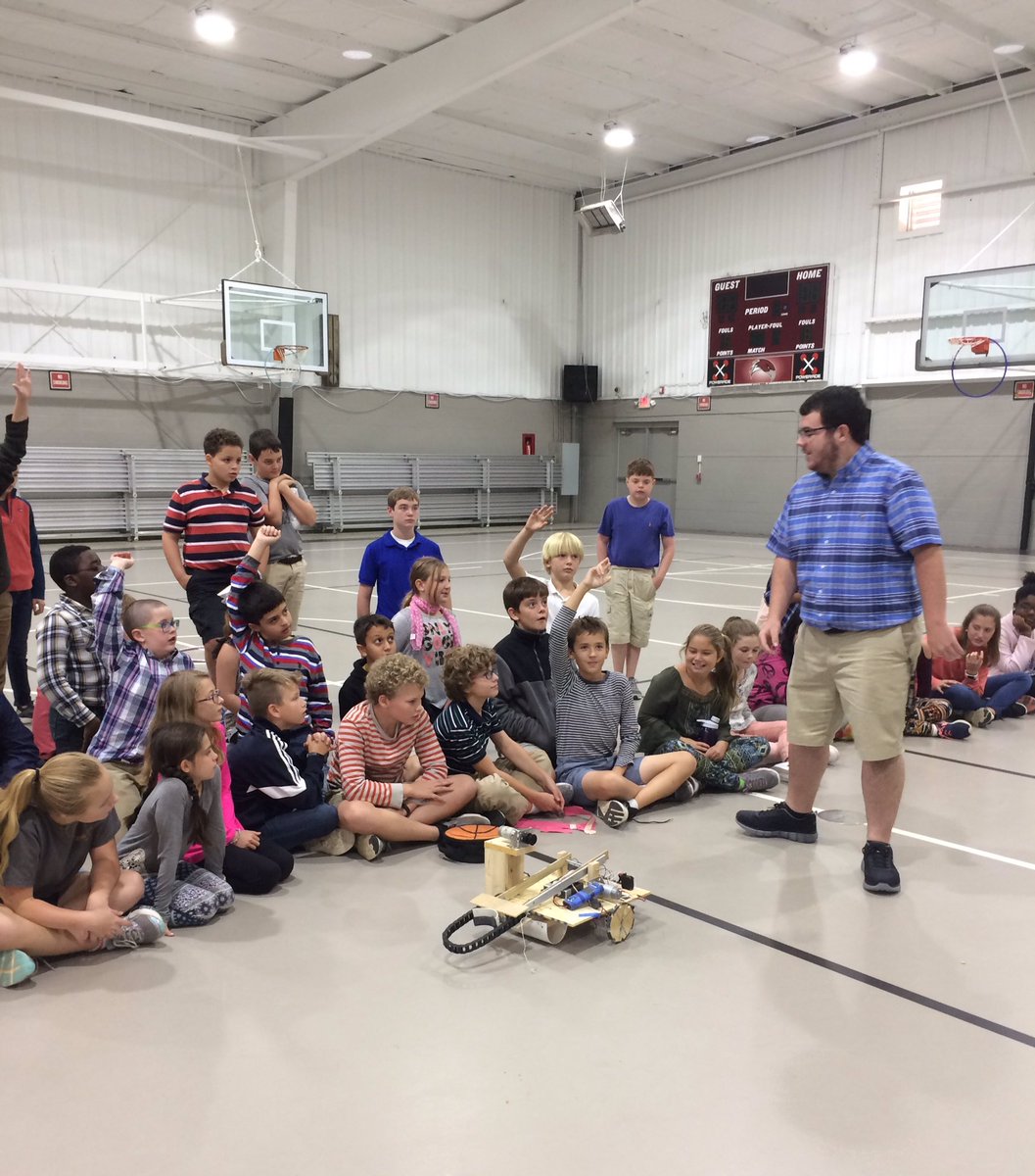 dckplunkett's tweet photo. Intermediates enjoyed meeting Hero and the robotics team yesterday! #donohodays  #beahero. @SouthernRobotic https://t.co/C7JZiJM9Pg