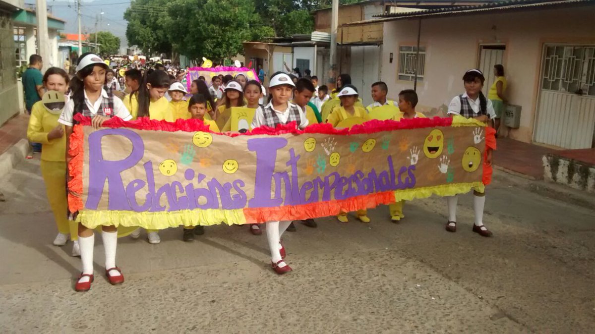 iemdps's tweet photo. Jornada CCPV -Estudiantes invitan a la comunidad a mejorar las Relaciones Interpersonales para construir un mejor Gen Ciudadano #ActivaTuGen https://t.co/aPBCF8h6eo
