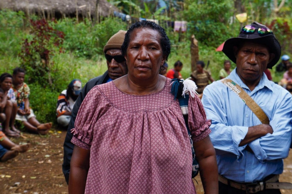 grassskirtproj's tweet image. Today we celebrate 

Margaret Inamuka &amp;amp; ALL the other courageous female village court officers of PNG 👩🏾‍⚖️🇵🇬

#PawaMeri #Celebratingmeris