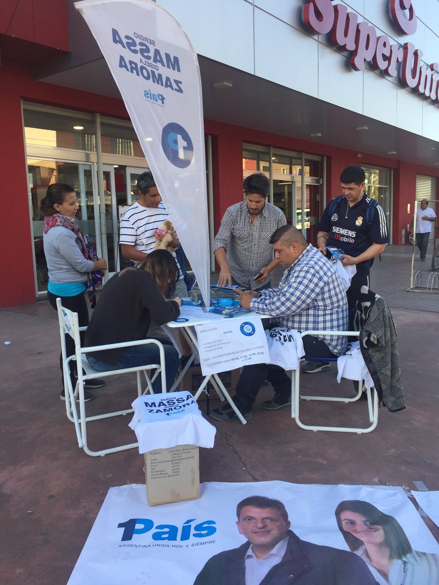miyoshi_monica's tweet photo. En Independencia y Derqui #Troncos los vecinos demuestran su apoyo a la #Lista501 #1PaisUnido @SergioMassa @GiselaLZamora https://t.co/THHtKEBJF1