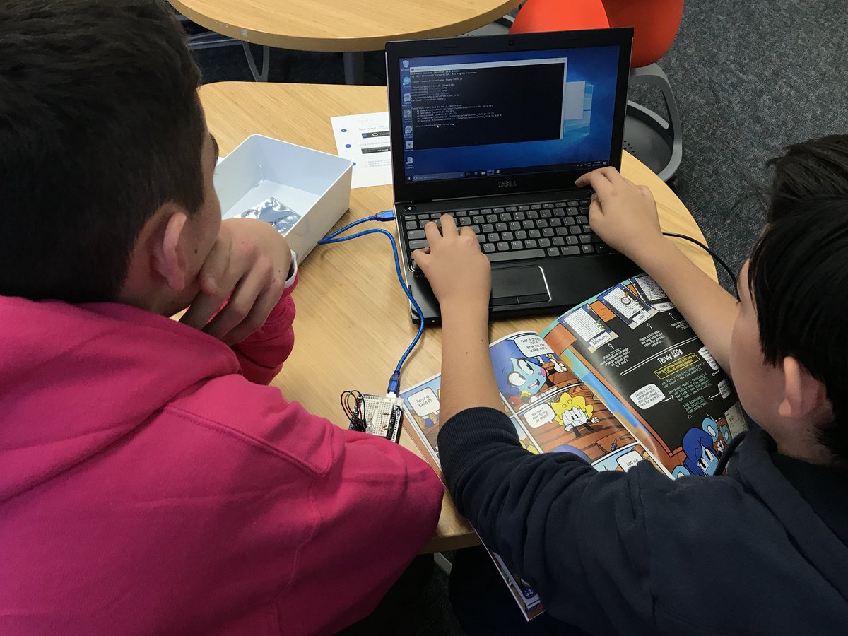 FergeeksonGirl's tweet photo. xBlock #PodPi Ss #code in #NodeJS @CalgaryAcademy either #solo, #pairprogram or #collaborate at the #mediascape • all ways are a #success 👍🏼 https://t.co/Qsxp5OMkUs