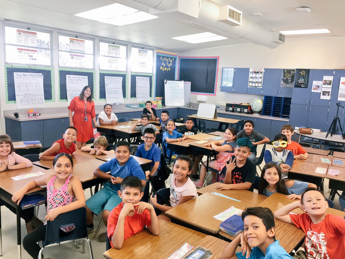 Tech_Buddha's tweet photo. Got to see these kiddos rocking Number Talks!! #numbertalks #teambcsd #mathisFUN #learningbyTHINKING #learningisFUN #community #safespace https://t.co/S9MmKBzHJN