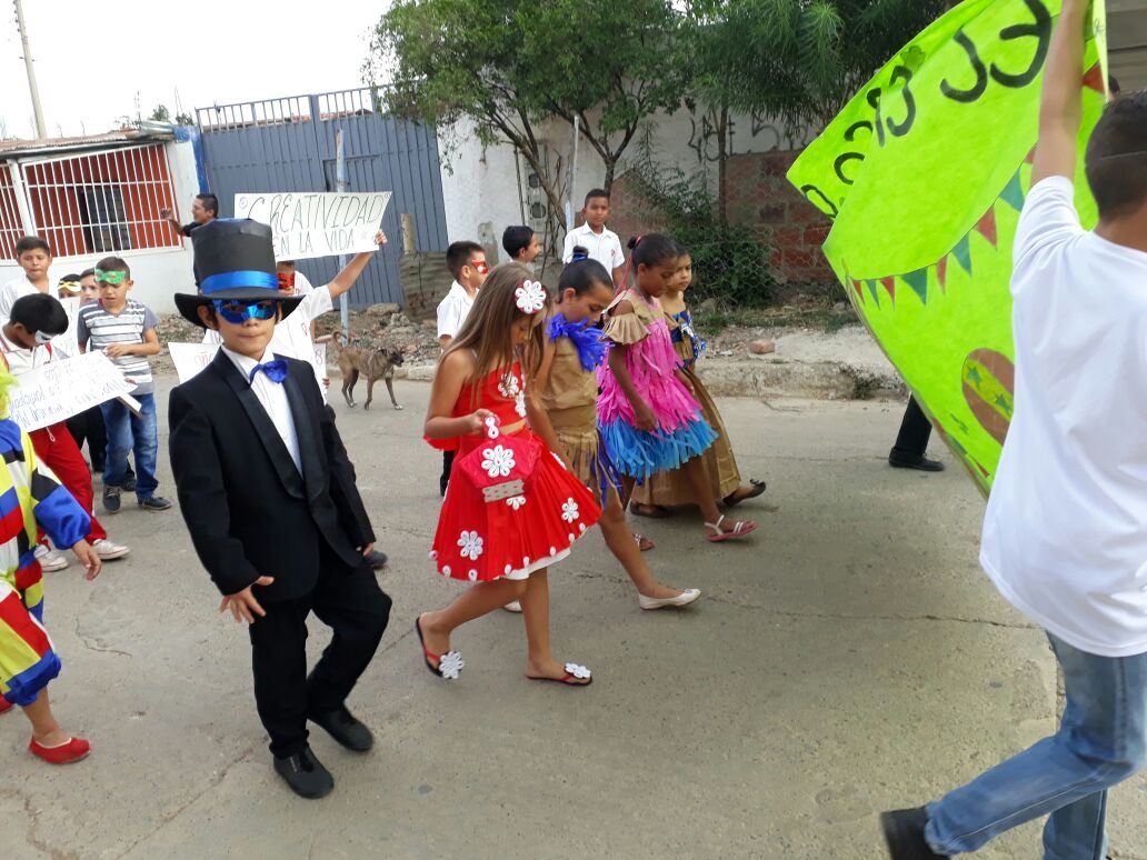 iemdps's tweet photo. Jornada CCPV - La creatividad a la hora de manejar nuestros conflictos fortalece nuestro Gen Ciudadano #ActivaTuGen https://t.co/WlBzE0Bbt9