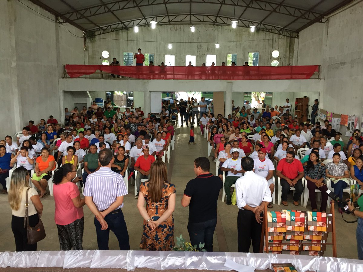 nazarearaujoac's tweet photo. Quero Ler: lançamento de 83 novas turmas, com 1073 alunos, sendo a maioria da zona rural. #QueroLer #Alfabetização #PortoAcre #NovoAcre https://t.co/zdlHqAWTcb