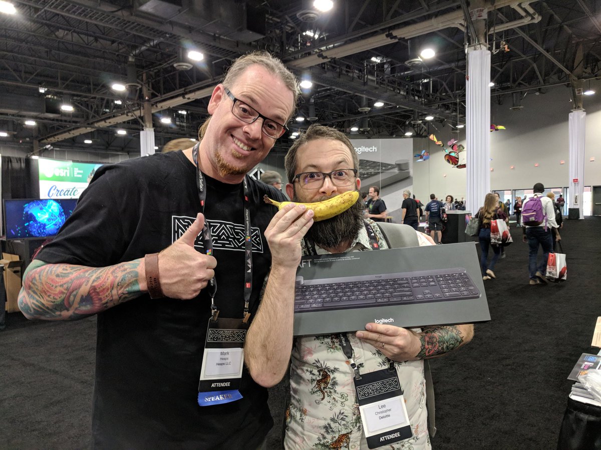 lifebypixels's tweet photo. #masteryourcraft @Logitech the winner of the new Craft keyboard after my morning session. #max2017 https://t.co/UstIjLm77m