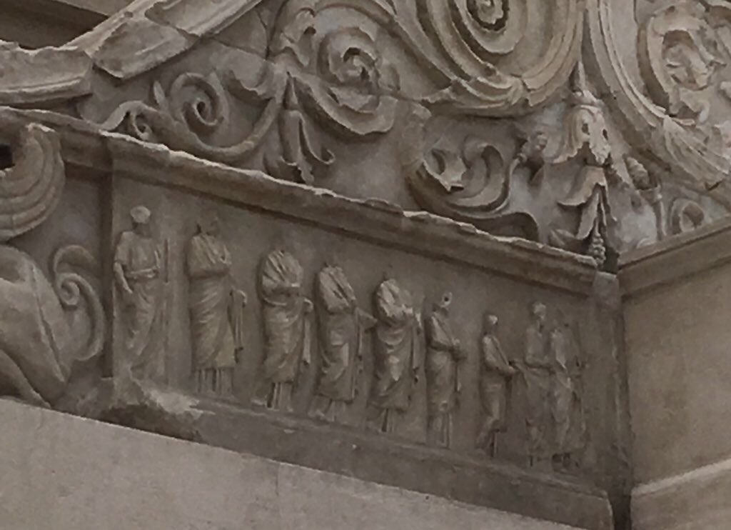 An interior frieze from the #AraPacis

Also known as a highly probable sighting of the #VestalVirgins