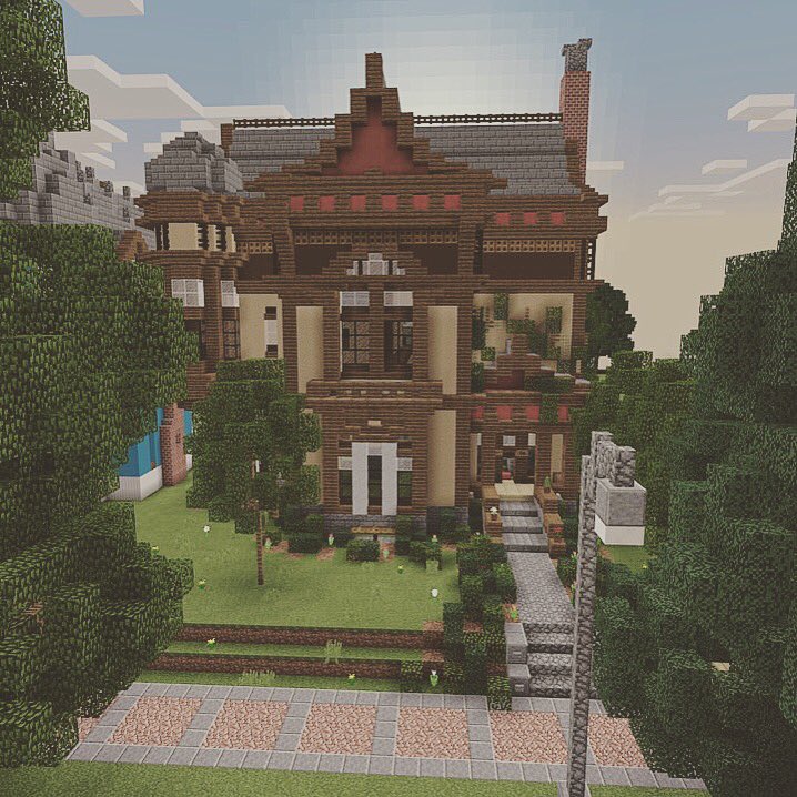 FlowationMC's tweet photo. New Build on the TBA Server. I call it Fantasy Victorian or something like that. Just went for something different hope you like!! https://t.co/0dujrybvTG