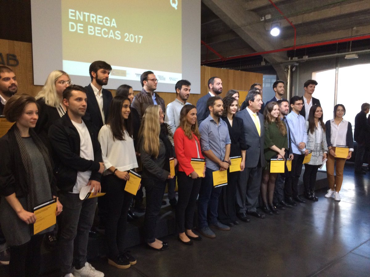 Antoniostrasse's tweet photo. Gracias por la iniciativa de las becas @FundacionArquia, ojalá dure muchos años, es vital para apoyar a las nuevas generaciones :) https://t.co/WOokCKF0Bh