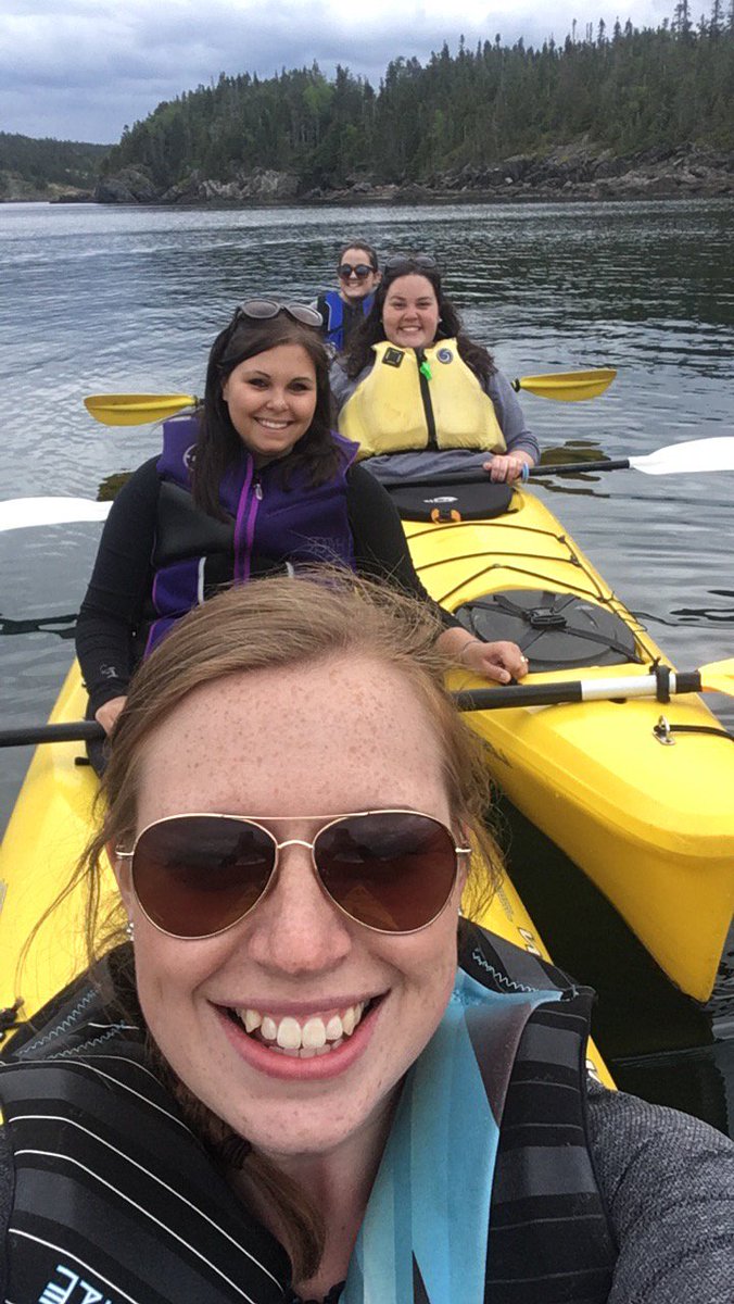 emilycrummey's tweet photo. Memories of Baecation with the 4 floors ! Congrats Renee, Amy &a Katherine #MUNgrad17 https://t.co/0GzNYxZ2Po