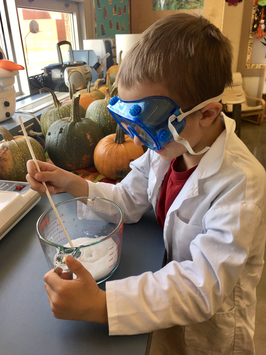 EK_Prehn's tweet photo. Somewhere, something incredible is waiting to be known... #Gr3Science #StettlerElemen #csd71 https://t.co/uQxZZG116M